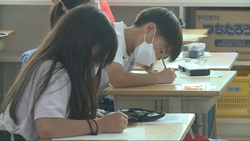 写真：小学校で行われた認知症サポーター養成講座の様子