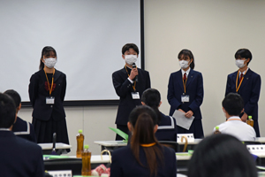 写真：開塾式の様子