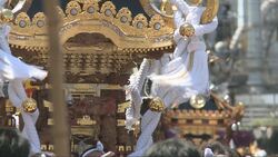 写真：三社祭のおみこし