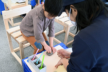 写真：浦安アートプロジェクトのワークショップの様子